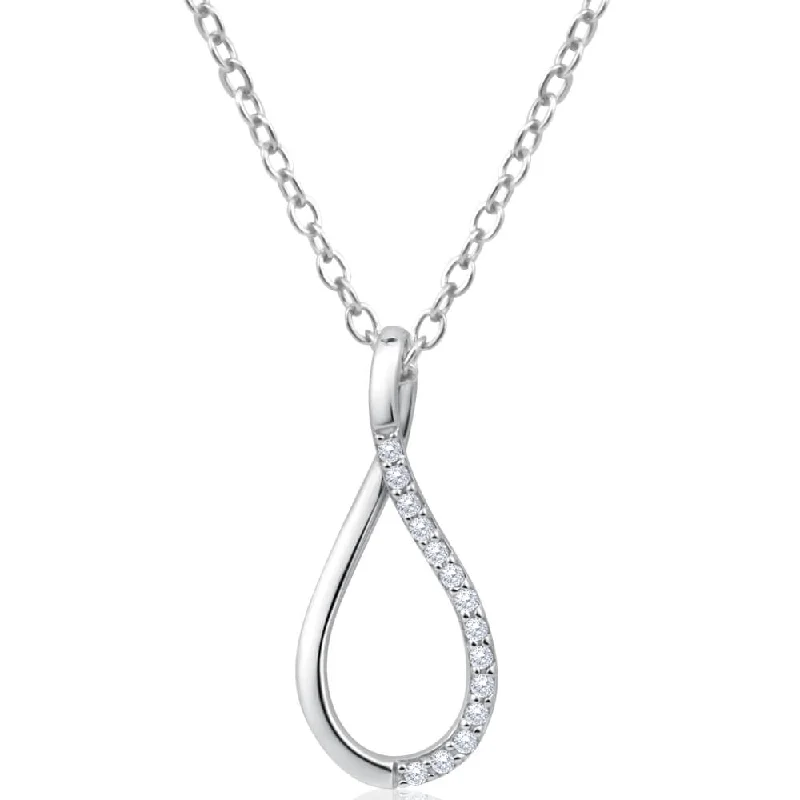 classic pearl choker necklace 9ct Magnificent White Gold Diamond Pendant