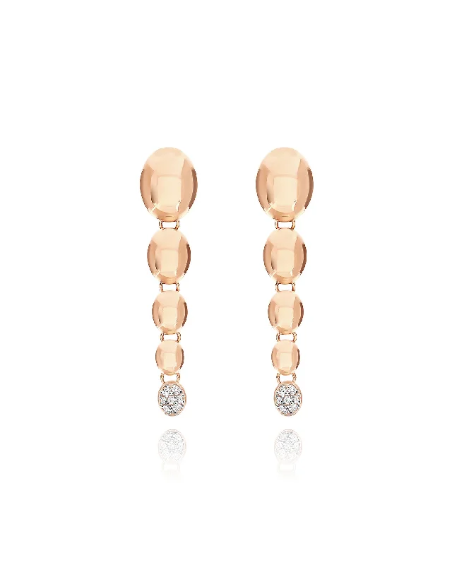hammered silver wedding band Ivy "nuvolette" rose gold and diamonds degradé boules pendant earrings hammered silver wedding band Ivy "nuvolette" rose gold and diamonds degradé boules pendant earrings