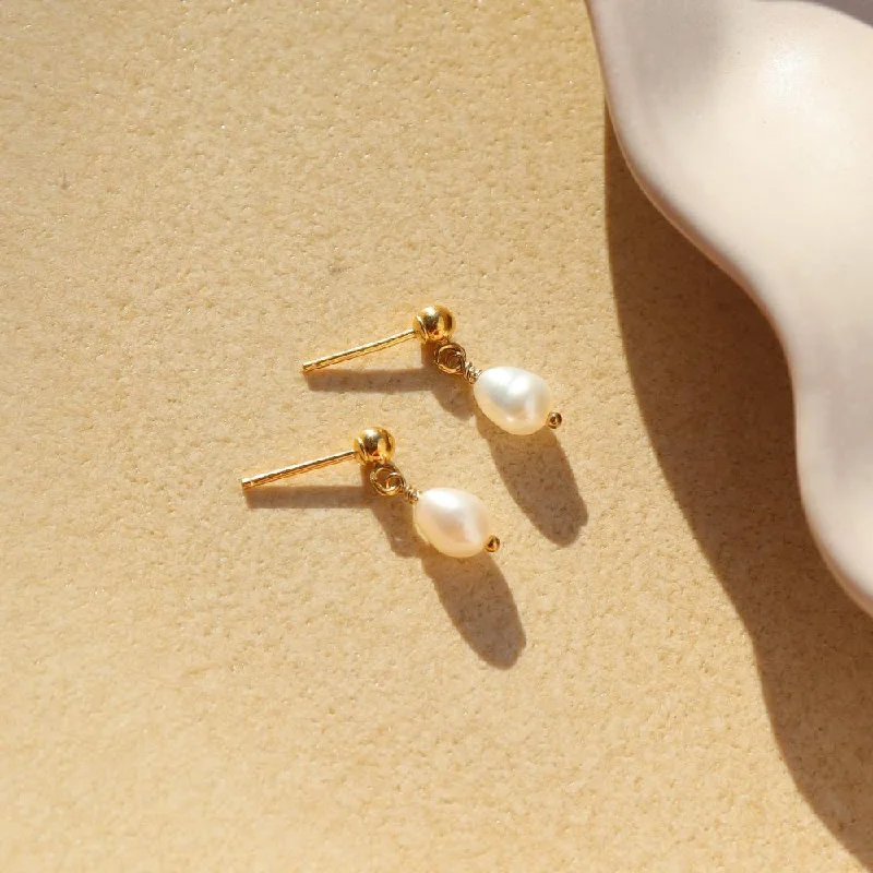 real peridot gemstone ring Pearla Studs