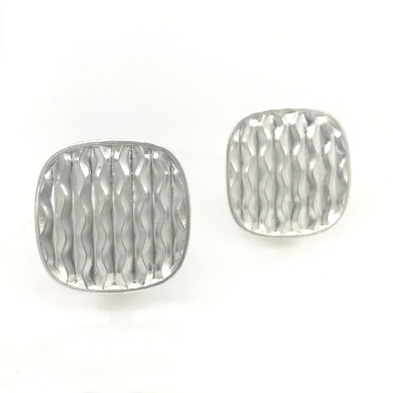 personalized hand-stamped bar ring Square Desert Wave Clip Earrings