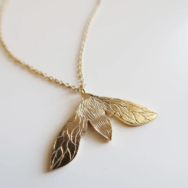 vintage filigree engagement ring Bee Necklace