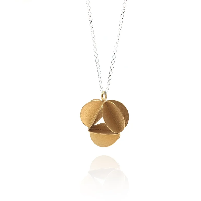 vintage-inspired pearl brooch Long Gold Petal Pendant