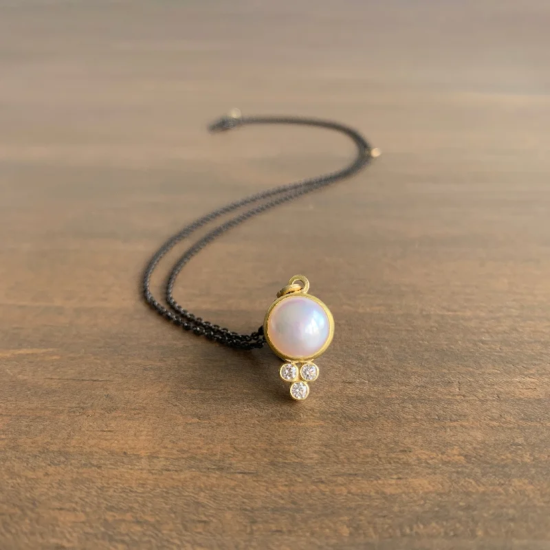 oval blue sapphire ring Pearl & Round Diamond Cluster Pendant