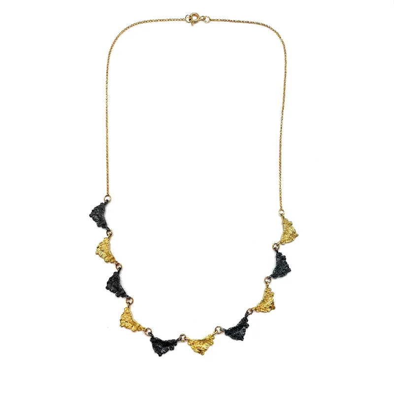 bold statement ring chunky Svelare Necklace